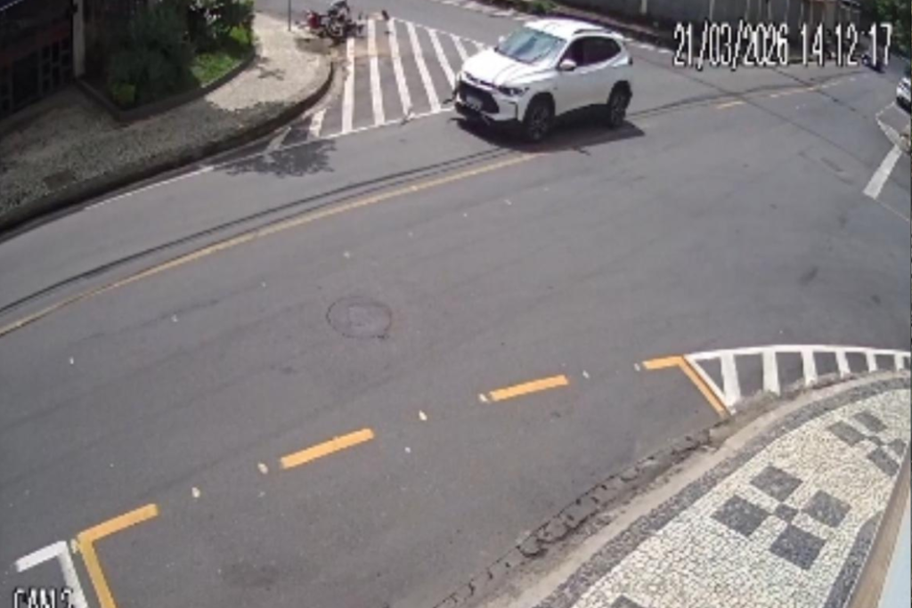 VÍDEO: Acidente no Cascatinha deixa motociclista ferido 1 1200 x 800 20