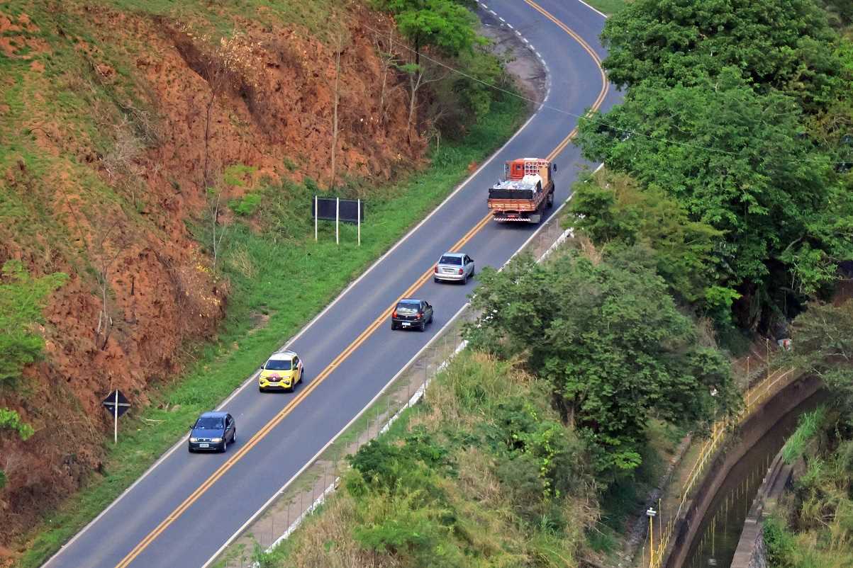 Moradora reclama de falta de ônibus no Bairro Campo Alegre/Niterói 1 Moradora reclama de falta de ônibus no Bairro Campo Alegre