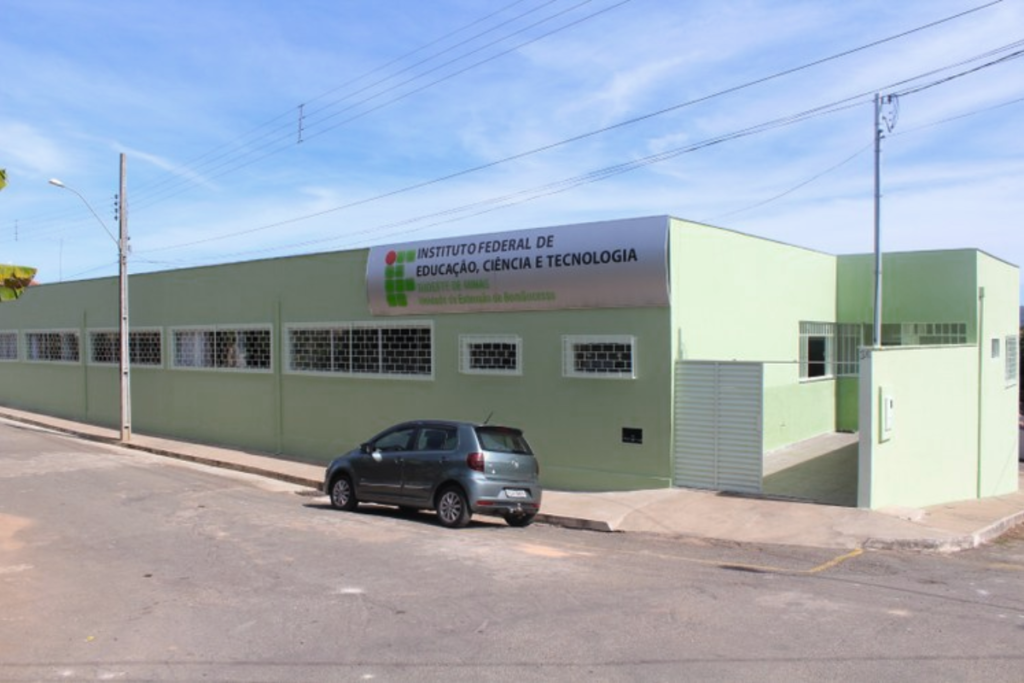 Último dia para se inscrever em seleção do IF Sudeste com salários de até R$ 8 mil 1 Processo seletivo no IF Sudeste em Bom Sucesso oferece uma vaga para professor substituto e cadastro reserva, com jornada de 40 horas semanais