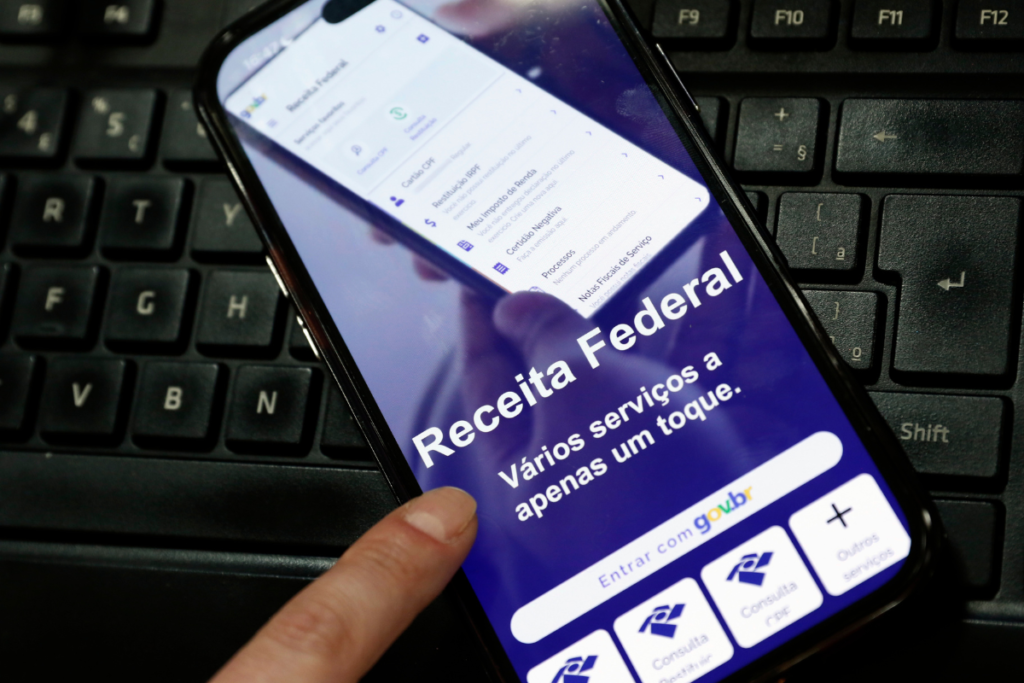 AO VIVO NA ANTENA 1 Juiz de Fora: notícias da cidade e região, robô autônomo em cirurgias em JF, Imposto de Renda 2026, saúde mental e mais: acompanhe o Tribuna no Ar 1 Prazo do Imposto de Renda 2026 vai até 29 de maio; Juiz de Fora deve ter 143 mil declarações, com Pix na restituição e cashback social.
