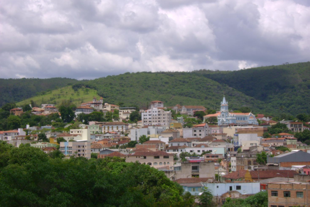 Prefeitura em Minas abre processo seletivo com salários de até R$ 18,9 mil 1 Prefeitura de Pitangui abre processo seletivo para cadastro reserva em diversos cargos. Inscrições vão até 16 de abril.