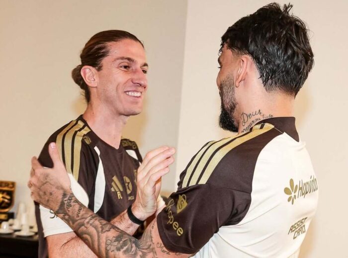 Paquetá lamenta demissão de Filipe Luís: "Maior responsável pela minha volta” 1 Paquetá lamenta demissão de Filipe Luís: "Maior responsável pela minha volta”