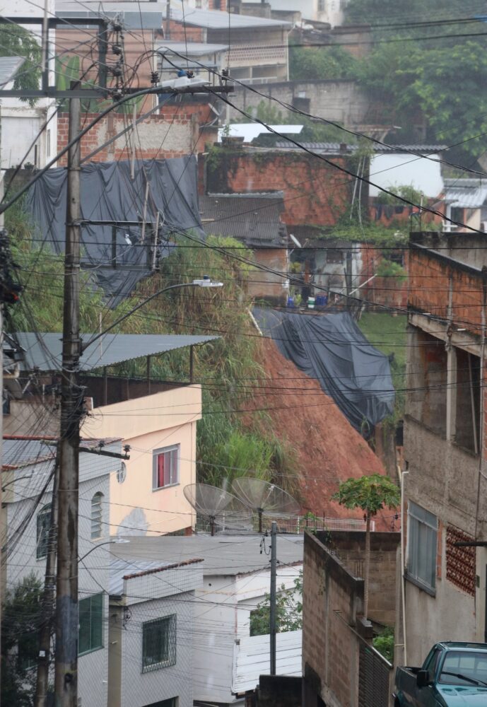 Chuvas em Juiz de Fora deixam moradores entre o risco e a necessidade de permanecer na própria casa 1 Vista da Rua Sao tarcisio bairro nossa senhora aparecida foto de felipe Cour
