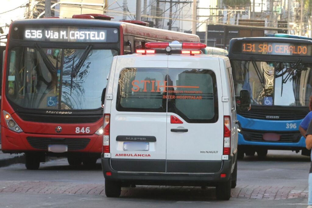 Quando a cidade atrasa o socorro: como a infraestrutura urbana afeta ambulâncias em JF