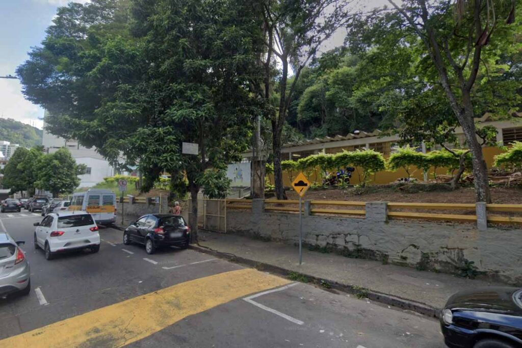 Escola estadual é furtada durante a madrugada na Zona Sul 1 Escola situada na Rua Morais e Castro, Alto dos Passos (Foto: Google Street View)