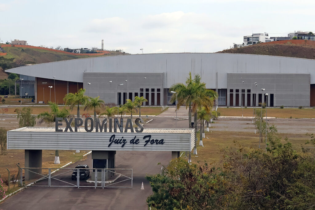 AO VIVO NA ANTENA 1 JUIZ DE FORA: Notícias de Juiz de Fora, educação, empreendedorismo, saúde, direitos, desenvolvimento econômico e mais: acompanhe o Tribuna no Ar 1 ALMG aprova PL para Estado transferir ou vender imóveis para a União; três áreas em Juiz de Fora seguem na lista