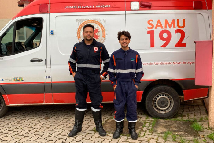 Socorrista do Samu salva mulher após afogamento em clube de Juiz de Fora 1 equipe do Samu