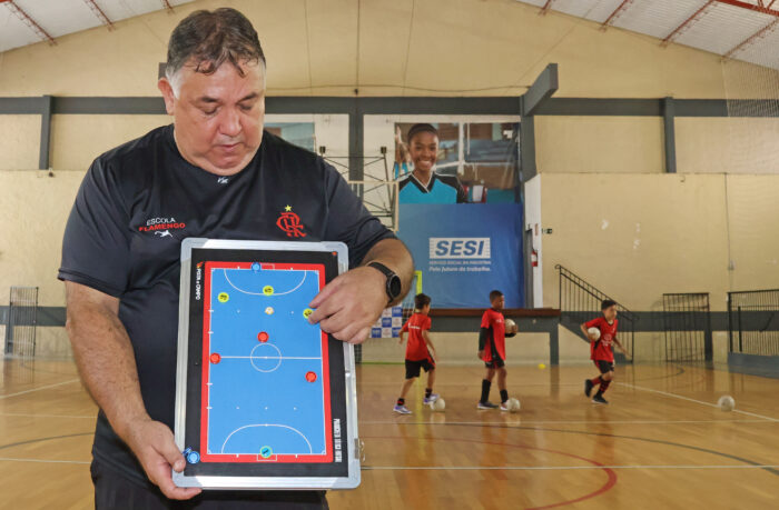 Fala, Mestre! Há 30 anos, Ivan Gal pauta respeito e ética na formação através do futsal 1 uploads Fotografo 21.02.26 11.23.11 IVAN FALA MESTRE LEONARDO COSTA 01 1