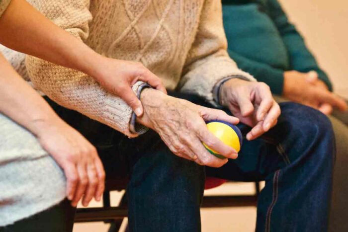 Alzheimer soma mais de 176 mil atendimentos em 2025 e acende alerta para diagnósticos tardios 1 Alzheimer