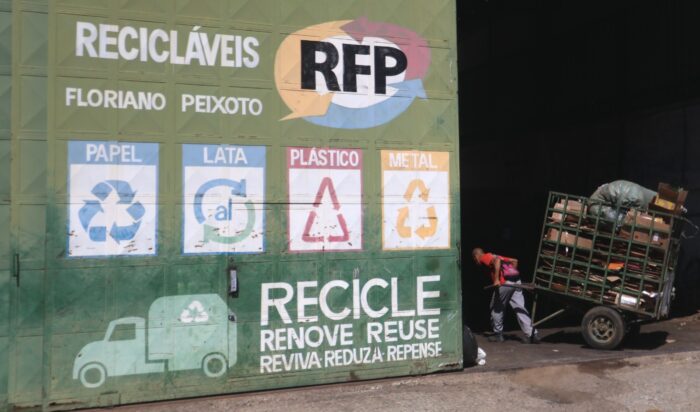 Setor de reciclagem enfrenta incertezas com retirada de galpões do Centro de Juiz de Fora 1 BIOSFERA RECICLAGEM FLORIANO PEIXOTO FELIPE COURI II