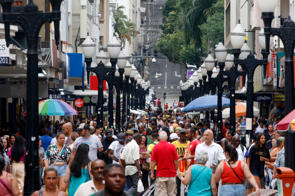 Emprego em Juiz de Fora fecha o primeiro trimestre com saldo negativo 1 Juiz de Fora perdeu 402 vagas formais no 1º trimestre de 2026; março fechou positivo, mas não reverteu queda no período.