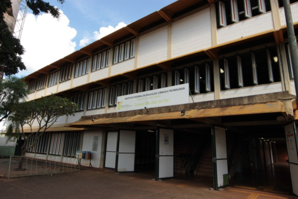 IF Sudeste MG abre seleção para professor substituto com salário de até R$ 8 mil 1 IF Sudeste MG abre seleção para professor substituto com salário de até R$ 8 mil e inscrições até 13 de maio.