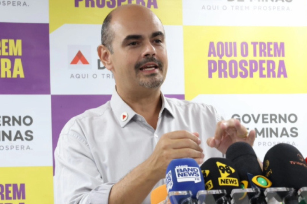 AO VIVO NA ANTENA 1 Juiz de Fora: Notícias de JF, entrevista com governador, pele de tilápia, Missão Artemis II e mais: acompanhe o Tribuna no Ar 1 Em agenda em Juiz de Fora, Mateus Simões apresentou ações do Governo de Minas para o João Penido, a saúde em JF e o Distrito Industrial II.