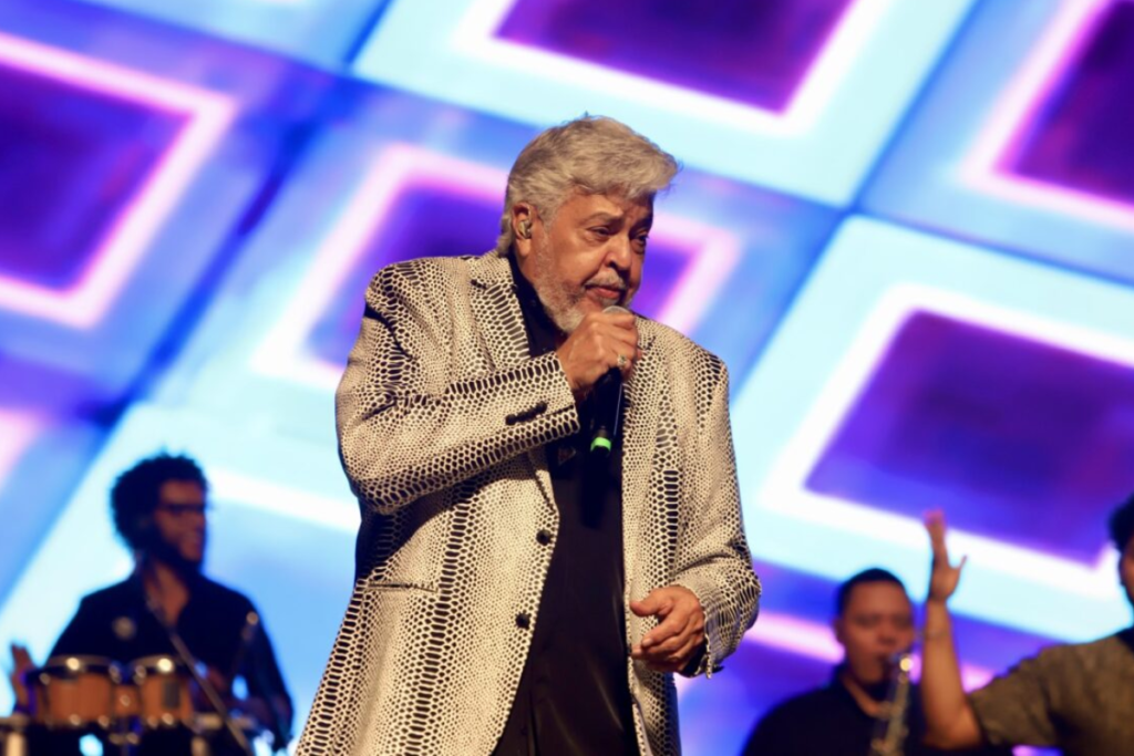 Sidney Magal apresenta Baile do Magal no Cine-Theatro Central 2 Sidney Magal traz o “Baile do Magal” a Juiz de Fora em 15 de agosto, no Cine-Theatro Central, com sucessos e clima de nostalgia.
