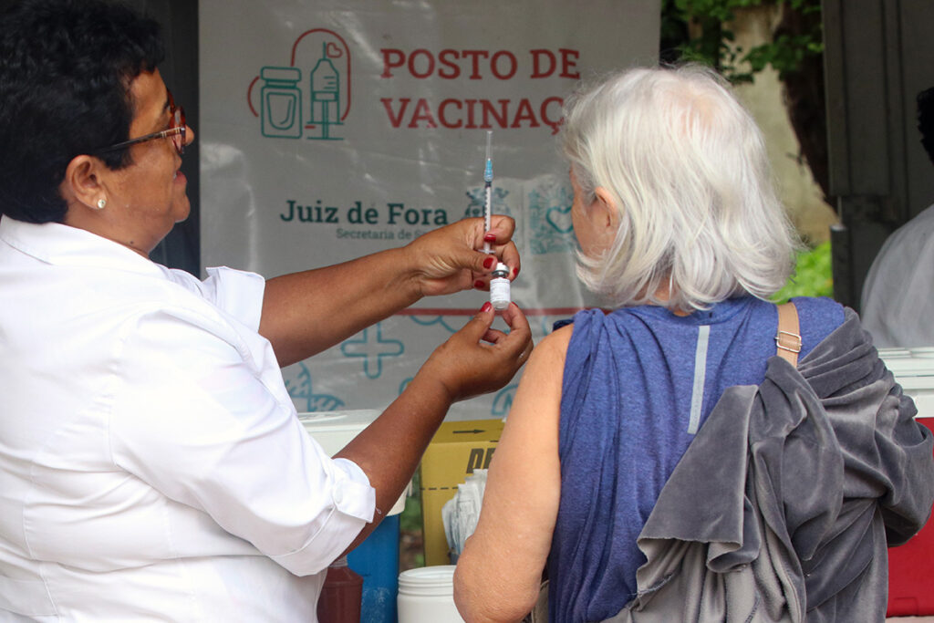 Campanha contra gripe em Juiz de Fora aplica 26 mil doses, mas cobertura segue abaixo de 10%