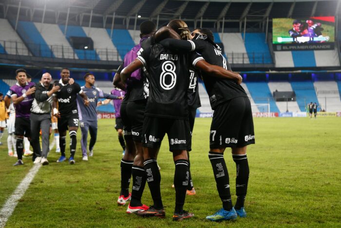 Chapecoense x Botafogo: onde assistir, horário e prováveis escalações 1 Chapecoense x Botafogo: onde assistir, horário e prováveis escalações