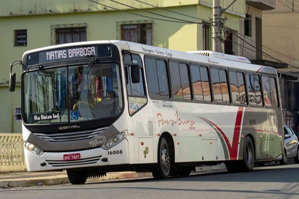 Cerca de 40 ônibus da Paraibuna Transportes são retirados de circulação por falhas no serviço