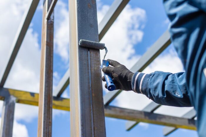 Pintor recebe indenização após choque elétrico e queda durante obra em São João Nepomuceno 1 pintor