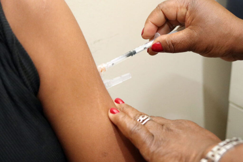 Vacina da gripe: por que imunização anual é essencial diante da alta de casos? 1 vacina felipe couri