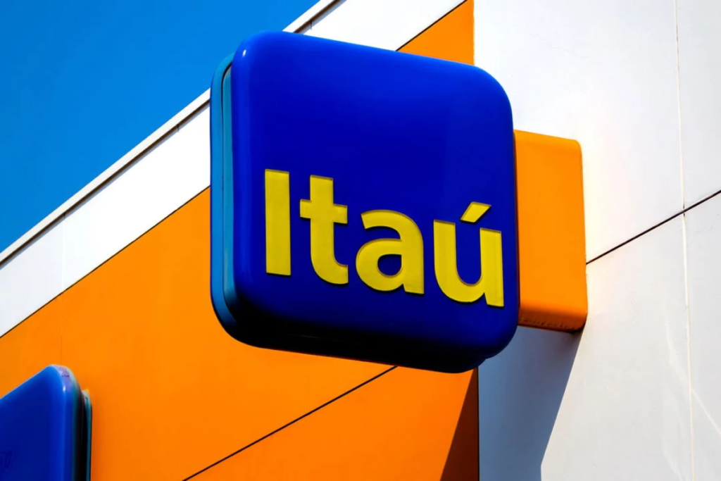 Procon multa o Itaú em R$ 420 mil por cobranças indevidas de seguros que clientes nem sabiam que tinham contratado
