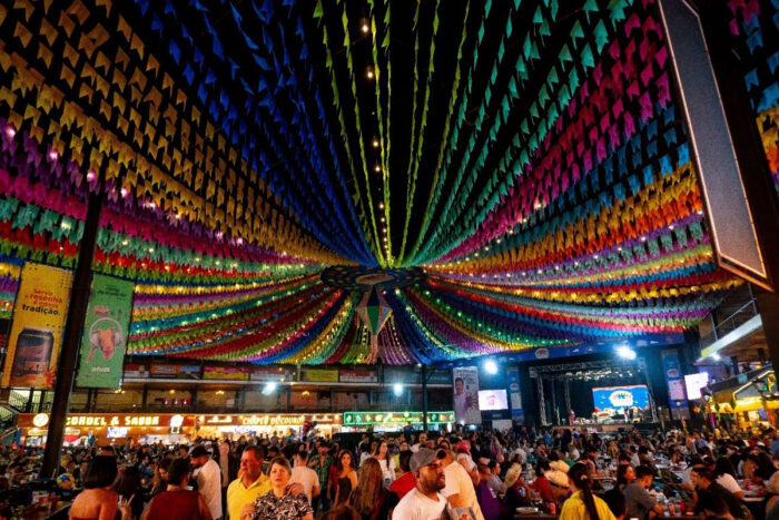 De Caruaru a Curitiba: conheça festas juninas para visitar no Brasil 5 festas juninas são joão