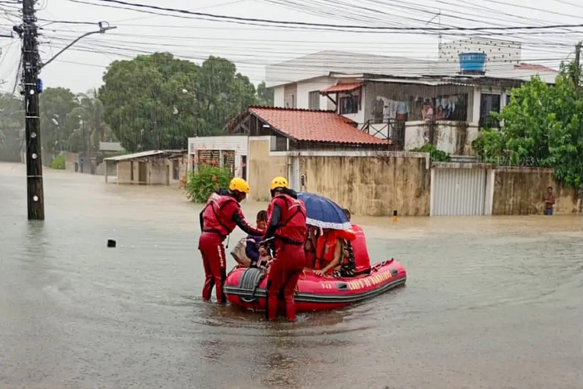Chuvas deixam mais de 2 mil desabrigados no Nordeste e ao menos seis mortos 1 SITE Chuvas em Pernambuco Defesa Civil PE