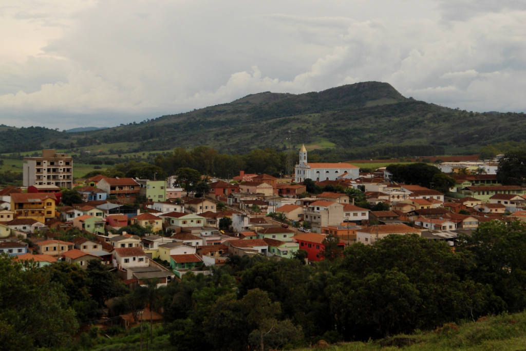 Cidade mineira de 7 mil habitantes realiza seleção com salários de até R$ 13,8 mil 1 Processo seletivo mg- serrania - seleção