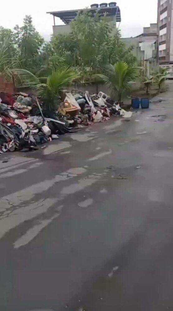Descarte irregular de lixo preocupa moradores no Bairro Santa Cândida 1 VU Santa Candida