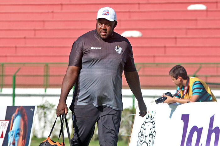 ‘Muito orgulho’: massagista ex-Tupi celebra trajetória de títulos no Palmeiras e na Seleção Brasileira 2 adeil by leonardo costa 4