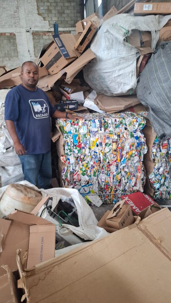 Cooperativas ampliam cadeia de reciclagem de embalagens longa vida na Zona da Mata com apoio da Tetra Pak 3 ascajuf