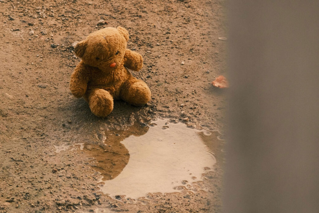Três crianças são encontradas em casa insalubre e pais são presos por maus-tratos na Cidade Alta 1 criancas abandonadas foto pexels reproducao