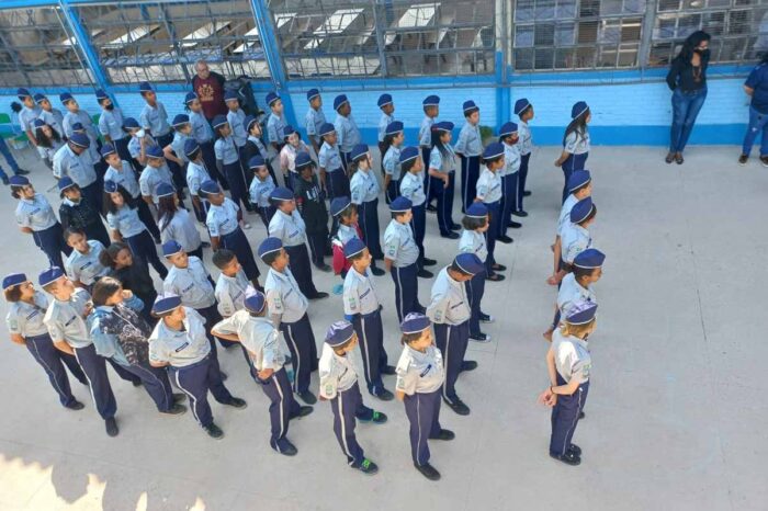 Projeto de escolas cívico-militares deve avançar na ALMG