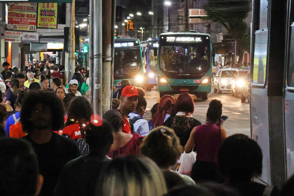ponto de onibus getulio leonardo costa