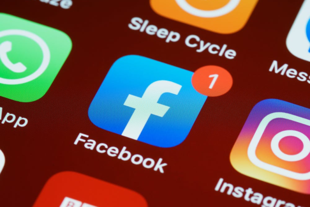 Instagram, Facebook e WhatsApp ganham planos pagos com stories anônimos e figurinhas premium 1 Meta lança assinaturas pagas para Instagram, Facebook e WhatsApp com stories anônimos, figurinhas premium e inteligência artificial.