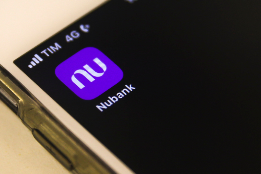 Pesquisa mapeia 115 fraudes virais e mostra que Nubank e Mercado Livre lideram uso indevido de marcas em golpes digitais com Pix