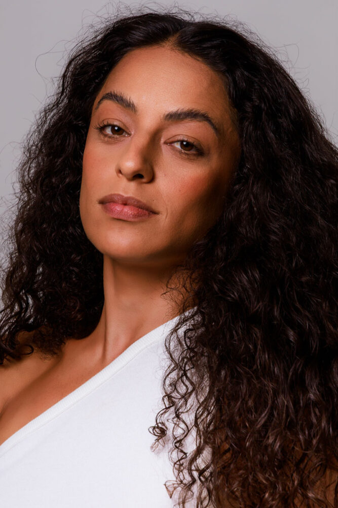Pri Helena, atriz juiz-forana, compõe elenco da novela das 9, ‘Quem ama cuida', como Lyris 1 Pri Helena, atriz juiz-forana, compõe elenco da novela das 9, ‘Quem ama cuida', como Lyris