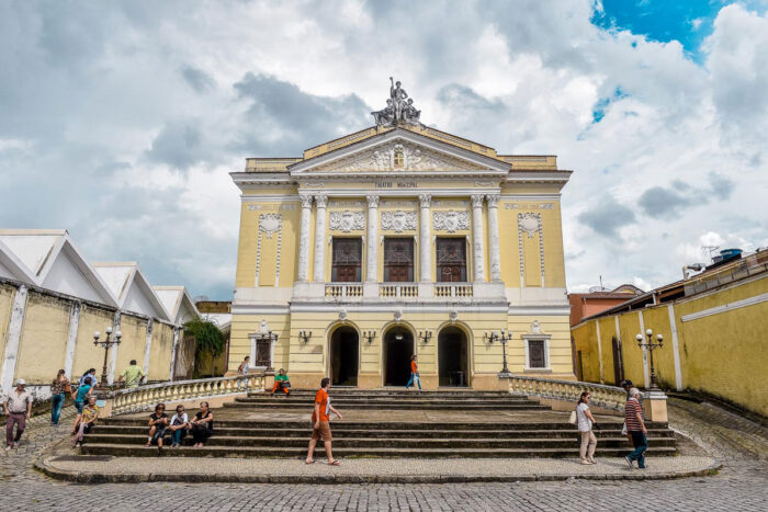Arte que atravessa séculos: descubra teatros históricos em Minas Gerais 4 Arte que atravessa séculos: descubra teatros históricos em Minas Gerais