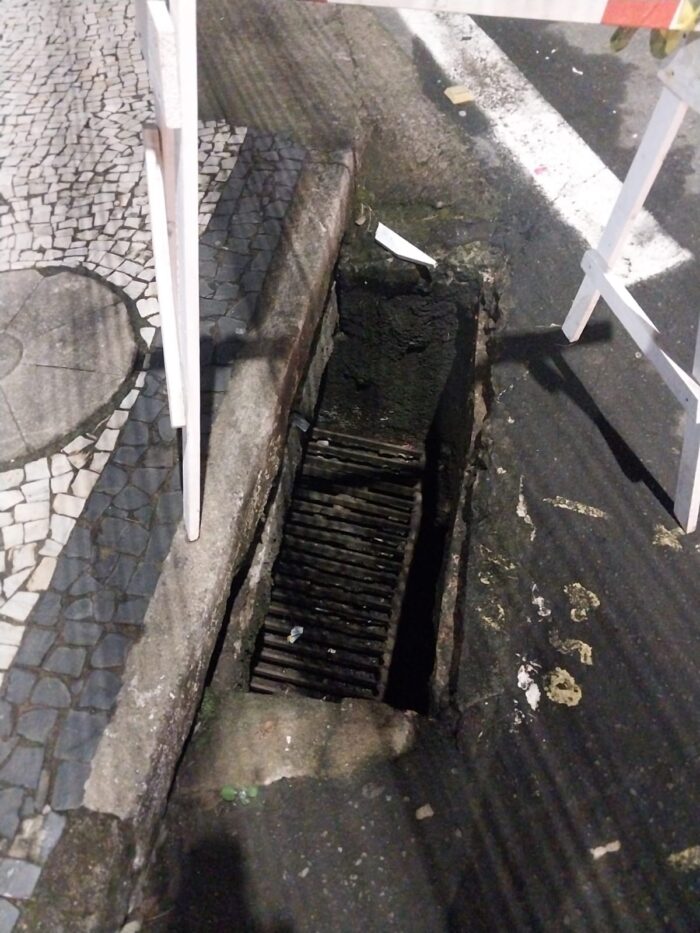 Bueiro sem tampa em esquina do Bairro Santa Helena representa risco 2 WhatsApp Image 2026 06 12 at 11.45.26 1