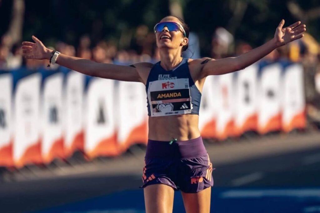 Amanda Oliveira é destaque brasileiro na Maratona do Rio com 11º lugar geral 2 amanda oliveira foto reproducao instagram 1