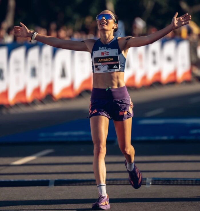 Amanda Oliveira é destaque brasileiro na Maratona do Rio com 11º lugar geral 1 amanda oliveira foto reproducao instagram