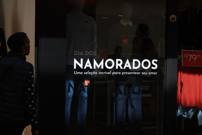 Com tíquete médio de até R$ 200, comércio espera que compras de última hora aqueçam vendas no Dia dos Namorados 2 dia dos namorados leonardo costa