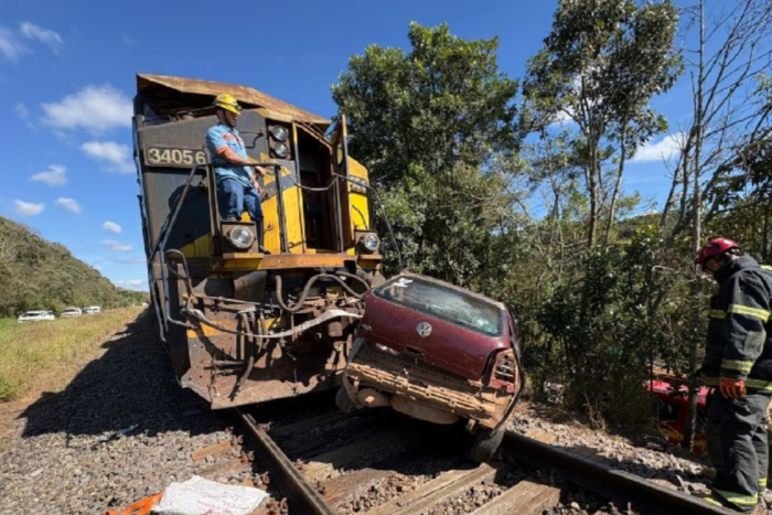Acidente na linha férrea em Alfredo Vasconcelos