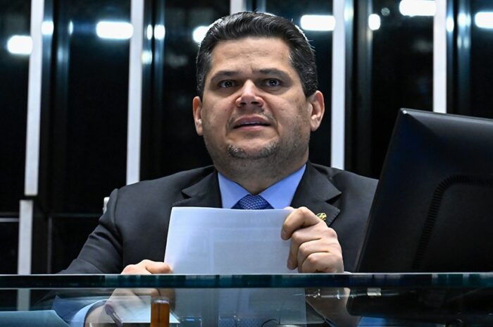 Alcolumbre diz que Senado debaterá fim da 6x1 'sem pressa' e não será 'carimbador' da Câmara 1 imagem materia72