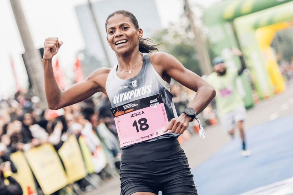Atleta de Ubá é a melhor brasileira na Maratona Internacional de Porto Alegre pelo segundo ano seguido 3 jessica. foto arquivo pessoal 1