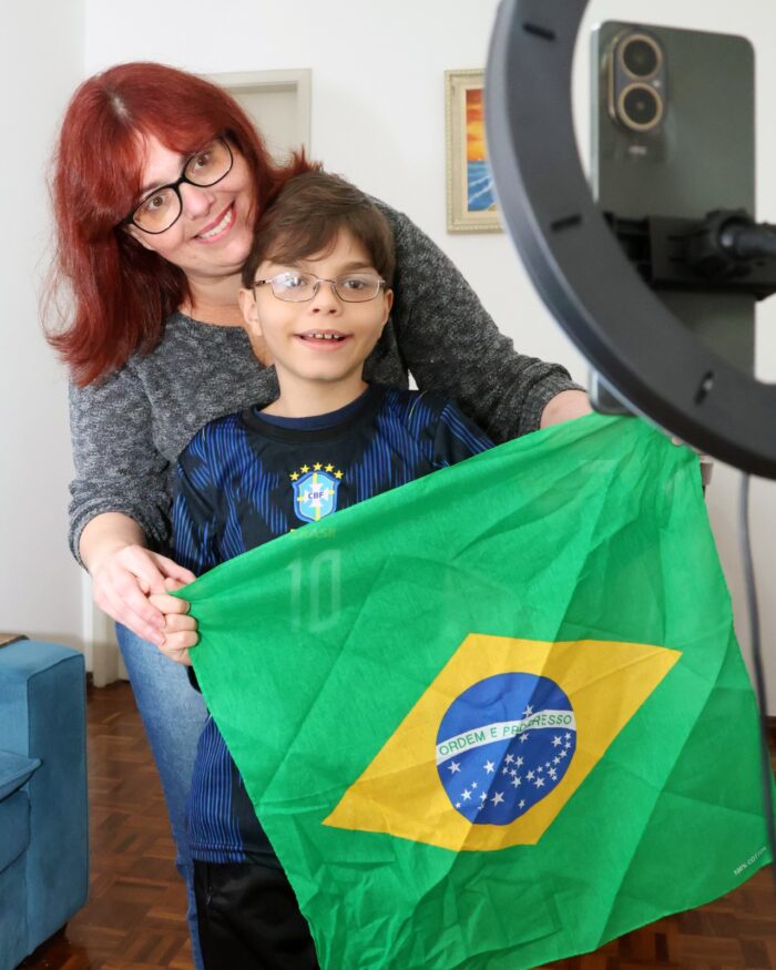 Menino de JF impressiona com memória sobre futebol e sonha em ser comentarista esportivo 3 menino autista 4 foto leonardo costa