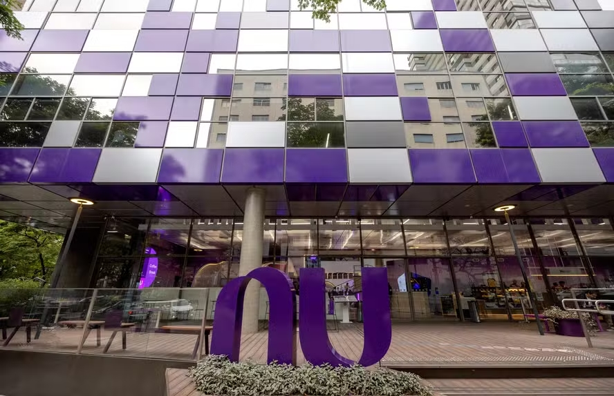 Nubank explica como enviou mensagem falsa a 20 mil clientes dizendo que o banco iria fechar