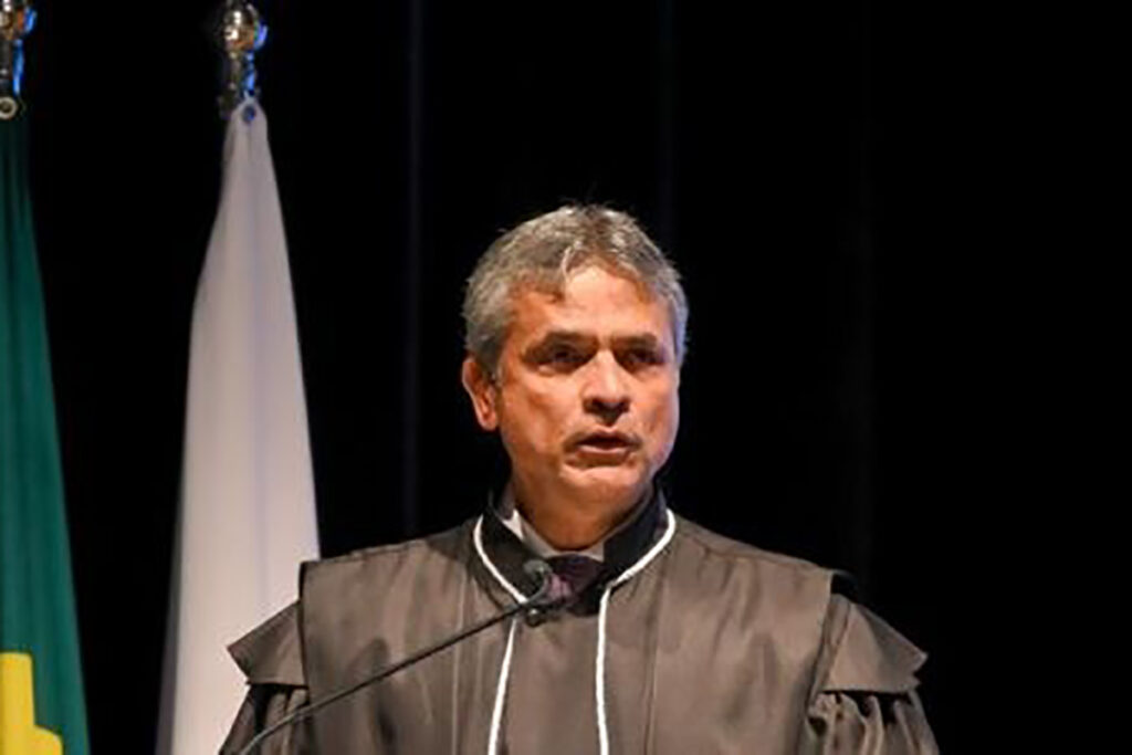 Desembargador Carlos Henrique Perpétuo Braga assume presidência do TRE-MG 1 Desembargador Carlos Henrique Perpétuo Braga assume presidência do TRE-MG