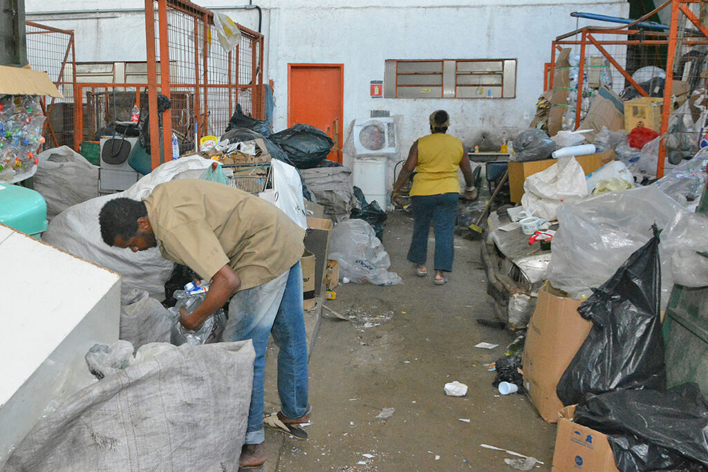 Envio de materiais recicláveis a catadores autônomos é regulamentado pela PJF 1 programa lixo zero pjf marcelo ribeiro