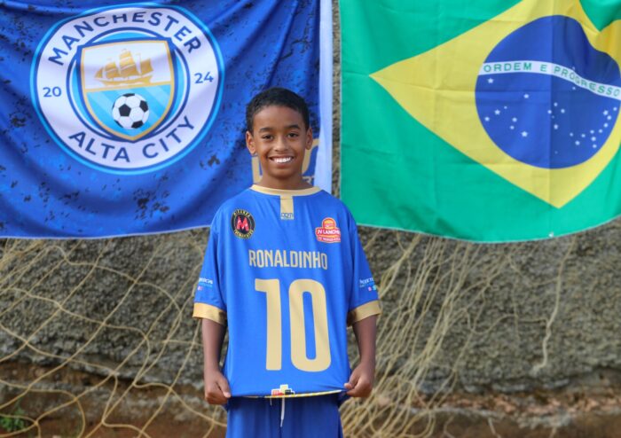 Conheça o 'Ronaldinho' da Cidade Alta, garoto de Juiz de Fora que sonha seguir os passos do ídolo 2 ronaldinho 3 foto felipe couri