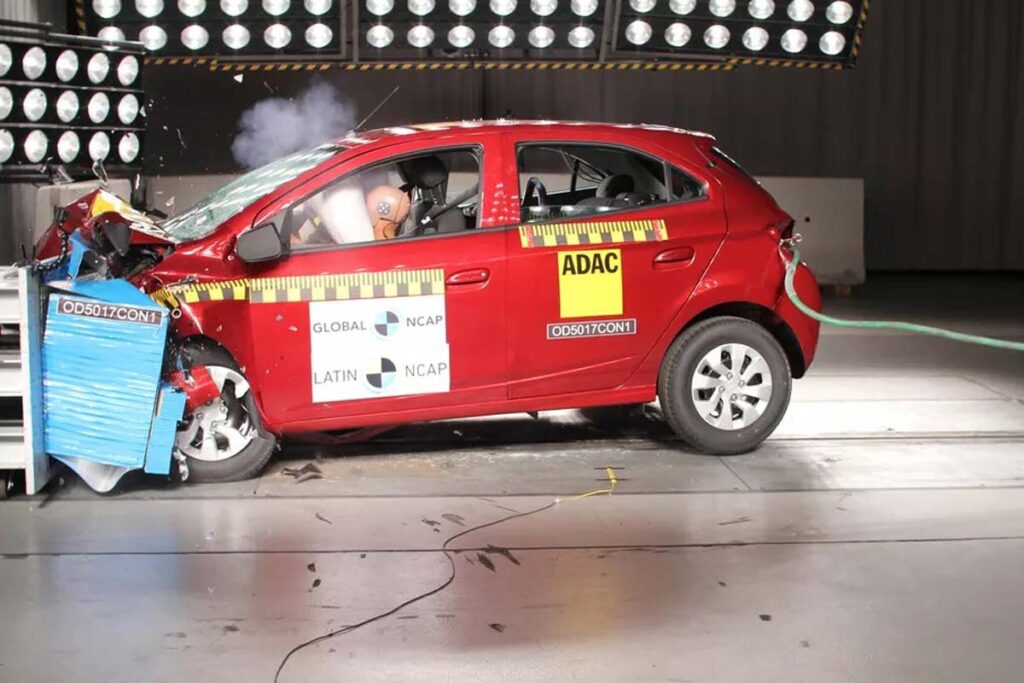 Mulheres correm 60% mais risco de lesões graves em acidentes de carro, aponta estudo 1 teste seguranca carros foto divulgacao